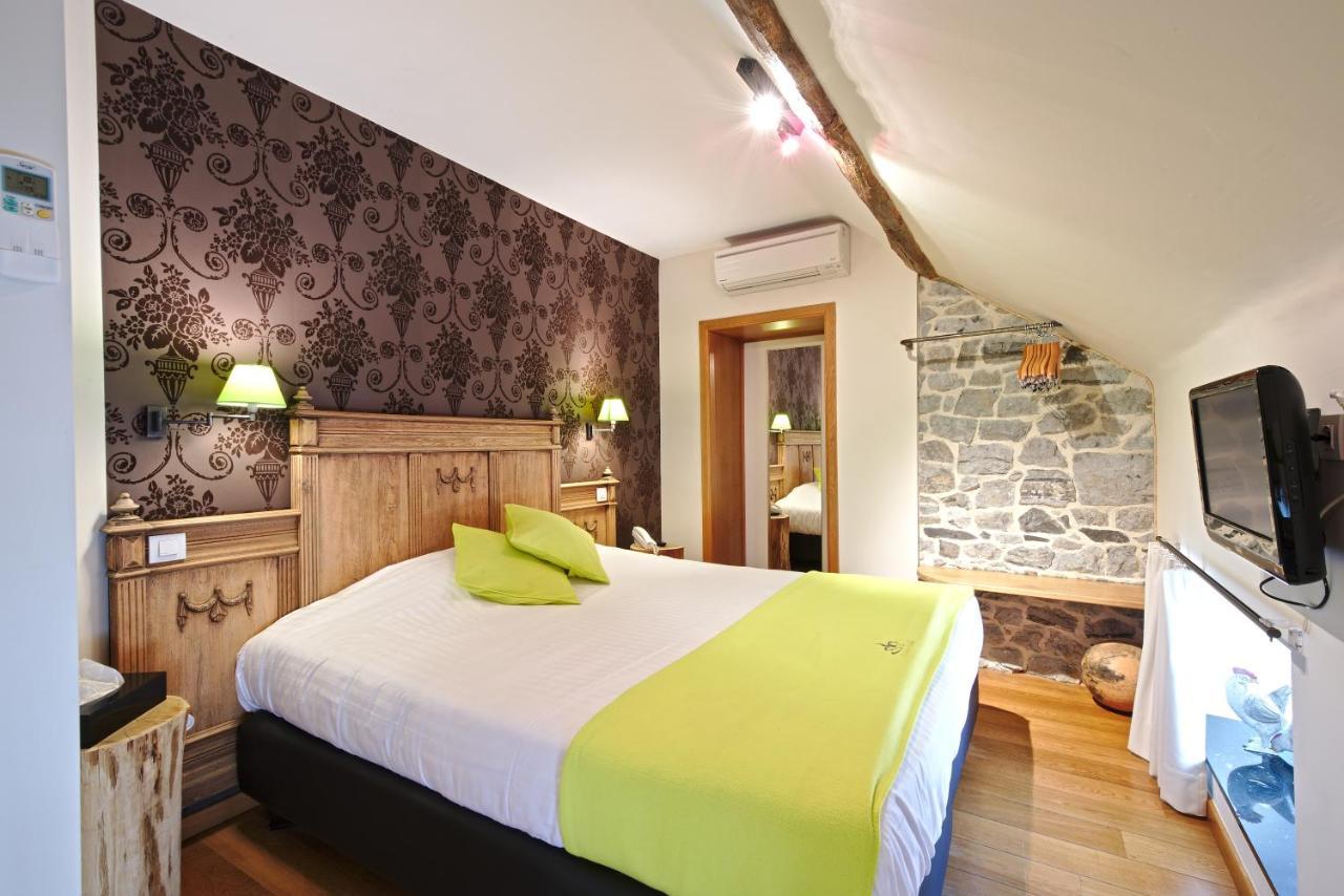 Hotel Le Saint Hadelin Celles  Exteriér fotografie
